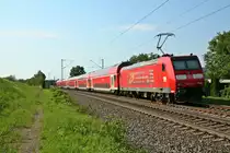 146 116-9 mit einem RE von Schliengen nach Offenburg am Nachmittag des 01.08.14 n�rdlich des Haltepunktes Kollmarsreute.