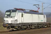 Siemens Vectron 193 820-8 KBS 350 in Richtung Göttingen am Bü 75,1 nördlich von Salzderhelden