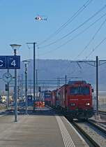 SBB: Zugskollision vom 20. Februar 2015 in Rafz. Beim Fotografieren wurden die Weisungen des Sicherheitspersonals strikte eingehalten. 
Foto: Walter Ruetsch