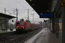 143 181 konnte am 21.02.15 mit ihrer RB75 nach Aschaffenburg bei der Einfahrt in den Mainzer Hauptbahnhof aufgenommen werden. 