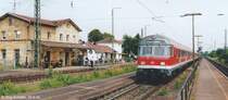 Eine RB nach Plattling hielt am 30.6.04 in Breitengüßbach auf Gleis 3. Ob wohl überhaut ein Fahrgast aus Oberfranken zu dem 200 km entfernten Ziel in Niederbayern mitfahren wollte?