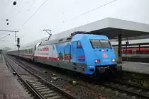 Neue Märklin Werbelok 101 071-9 mit leider jetzt schon beschädigter Folie am IC 2319 in Mannheim.
(23.02.2015)