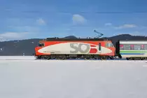 Portrait der Re 446 016-8 am 15.02.2015 zwischen Biberbrugg und Altmatt.