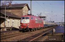 103228 mit IC 934 Albatross am 9.3.1990 um 14.41 Uhr in Hasbergen auf dem Weg Richtung Süden. Wenn ich mich richtig erinnere, fuhr dieser Zug nur freitags.