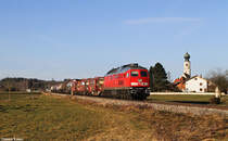 233 662 mit Güterzug am 03.03.2015 bei Heiligenstatt.