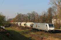 RHC DE801 (285 112) am 12.3.14 mit einem leeren Kalkwagenzug in Ratingen-Lintorf.