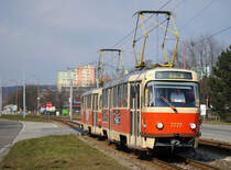 Tw.7777 + 7778 kurz vor der Haltestelle MIU - Karlova Ves. (28.02.2015)