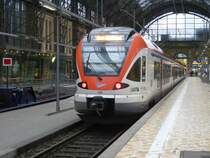 Ein abgestellter Vias steht hier am 03.01.2015 auf Gleis 23 im Frankfurter Hbf.