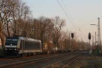 MRCE/boxXpress.de 185 567 am 12.3.14 mit einem Containerwagenzug in Ratingen-Lintorf.