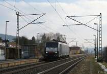 ES 64 F4-844 von MRCE durchf�hrt am 15.Februar 2015 Lz den Bahnhof Gundelsdorf in Richtung Saalfeld.
