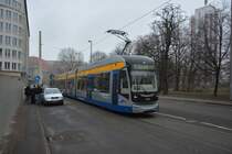 Niederflurstraßenbahn  1213  auf der Linie 7 nach Sommerfeld. Aufgenommen am 18.02.2015, Leipzig Goethestraße.
