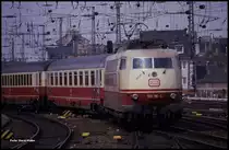 103116 fährt mit dem IC 524 Münchner Kindl am 26.4.1990 um 14.05 Uhr in Köln HBF ein.