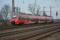 BR 442 (442 131 / 442 631) fährt am 07.03.2015 auf der RB 28823 nach Potsdam Hauptbahnhof. Aufgenommen bei der Einfahrt in den Bahnhof Saarmund.
