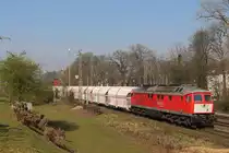 232 908 am 14.3.14 mit einem leeren Kalkwagenzug in Ratingen-Lintorf.