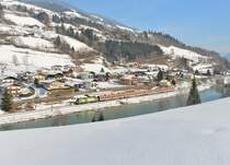 1016 023 mit IC 542 am 07.02.2015 bei Taxenbach. 