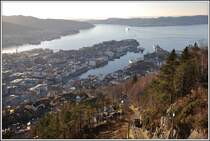 Traumhafte Aussicht au die Stadt Bergen vom Floyen herunter. (15.03.2015)