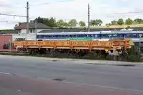 ÖBB Materialwagen 40 81 9415 702-5 am 24.August 2014 im Bf. Mistelbach.