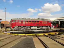 DB Museum 120 274-6 am 06.04.2015 während dem Osterfest auf der Drehscheibe im Eisenbahnmuseum Arnstadt.