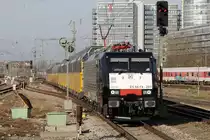 MRCE 189 207 erreicht mit ihrer Fuhre München Ost, 09.04.2015