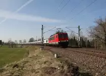 MEG 701 (91 80 6155 124-1 D-MEG) und 247 xxx fuhren am 09.04.15 mit einem leeren Zementzug durch Oberjößnitz/V.