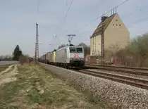 185 538-6 und 189 xxx  zu sehen am 10.04.15 in Gersthofen.