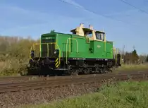 Kurz nach einer RE10 kam dieses Schmuckstück 3360 573-0 D-BEG der Brohltal Eisenbahn über die KBS 495 in Richtung Osterath am Fotografen vorbei geschlichen.....Sonntag 12.4.2015