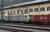 Alpinisten frieren im Vorfrühling am Brenner. Anfang März 2015 kHds