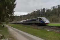 Am 11. und 12. April 2015 wurde in Horgen Oberdorf gebaut. Während die meisten Züge über die normale Umleitungsroute via Aargauer Südbahn geschickt wurden, fuhren die EC Zürich-Milano und Milano-Zürich durch das Sihltal. Der auf diesem Foto zu sehende SBB ETR 470 009 befindet sich am 11. April 2015 auf seiner letzten regulären Fahrt für die SBB zwischen Sihlwald und Langnau-Gattikon und wurde nach seiner Ankunft in Zürich HB leer nach Milano überführt, wo er der Trenitalia als Reserve zur Verfügung steht.