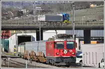 Ge 4/4 II 626  Malans  im Anschlussgleis der Valserwasser AG in Untervaz-Trimmis. (07.04.2015)