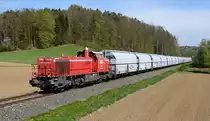 Perlkies für den Koralmtunnel brachte die 1700.1 heute Morgen von Graz-Vbf in die Anschlussbahn  Leibenfeld  und wurde dabei von mir im  Oisnitz-Graben  fotografiert. 