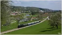 93.1420 fährt durch das frühlingshafte Traisental, von St.Pölten nach Markt St.Aegyd. 
Göblasbruck 19.4.2015