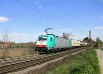 Die Cobra 2807 kommt aus Richtung Aachen-West und fährt die Gemmenicher-Rampe hochgefahren mit einem langen Containerzug aus Gallarate(I) nach Antwerpen-Oorderen(B) und fährt in Richtung Montzen/Belgien. Aufgenommen an der Montzenroute am Gemmenicher-Weg bei schönem Frühlingswetter am 18.4.2015.