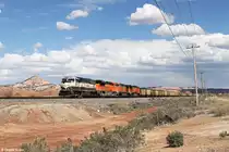 BNSF 9604 mit Kohlezug am 31.03.2015 bei Gallup, New Mexico.