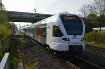 RE13 nach Hamm, der fährt auch trotz GDL-Streik.
Vorne am Zug ist der RRX ET 6.03 in Korschenbroich. Donnerstag den 23.4.2015