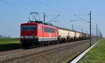 Die bei der MEG unter der Nummer 710 laufende 155 059 zog am 15.04.15 den Sluiskil-pendel durch Braschwitz Richtung Halle(S). Das Ziel des Zuges sind die Buna-Werke.