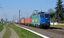 Mit einem Conatinerzug rollte 140 838 am 15.04.15 durch Braschwitz Richtung Magdeburg.
