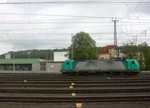 Die Cobra 2814 rangiert in Aachen-West.
Aufgenommen  vom Bahnsteig in Aachen-West.
Bei Regenwolken am Nachmittag vom 25.4.2015.