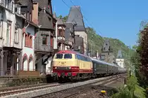 Auf Rheinrundfahrt ging am 24.4.2015 die 218 105 mit Wagen des Classic Courier und durchfuhr am Vormittag Bacharach