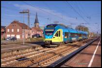 Westfalenbahn ET 012 fährt am 20.4.2015 um 8.05 Uhr aus dem Bahnhof Salzbergen nach Bielefeld ab.