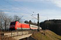 101 091 mit IC 2294 aus Salzburg - in A�ling (17.01.2007)