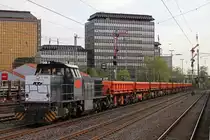 MRCE/RTS 275 624 am 2.4.14 mit einem RTS Schotterwagenzug in Düsseldorf-Rath.