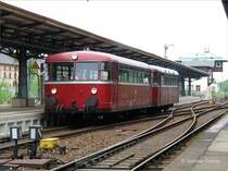 Eine Doppeltraktion  Uerdinger  798 (ex VT 98) der Hochwaldbahn bei Durchfahrt in Zittau, 18.5.2006
