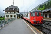 ABt 50 85 39-33 202-6, B EWI 50 85 20-35 475-6 und RBDe (94 85 7) 567 174-8 beim Wenden als Regio 6026/6029 in Vallorbe. Der Pendel verkehrt normalerweise nur zu Randzeiten bis Vallorbe, 01.05.2015.