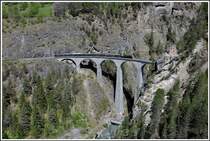 Dampfextrazug zum Muttertag. Davoser Rundfahrt mit der G 4/5 107  Albula . Auf dem Landwasser-Viadukt. (10.05.2015)