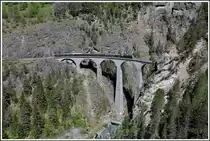 Dampfextrazug zum Muttertag. Davoser Rundfahrt mit der G 4/5 107  Albula . Auf dem Landwasser-Viadukt. (10.05.2015)
