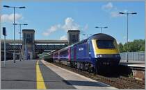 Ein  First Great Western  HST Class 43 wartet in Exeter St Davids auf die Abfahrt nach Paddngton. 
14. mai 2014