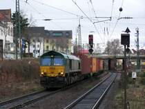 PB 02 am 47250,normalerwei�e mit G2000 bespannt,aber daf�r war er mal p�nktlich.