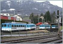 Wegen der zu milden Witterung verkehren die Wintersportz�ge nicht und die Triebwagen 11 und 15 mitsamt Steuerwagen bleiben in Art-Goldau. (12.02.2007)