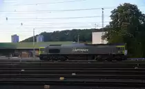 Die Class 66 6609/PB05 von Captrain  kommt als Lokzug aus Vise(B) und fährt in Aachen-West ein. 
Aufgenommen vom Bahnsteig in Aachen-West in der Abendsonne am Abend vom 19.5.2015.