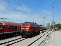 218 465-3 bei einer Rangierfahrt in München-Ost; 150508
